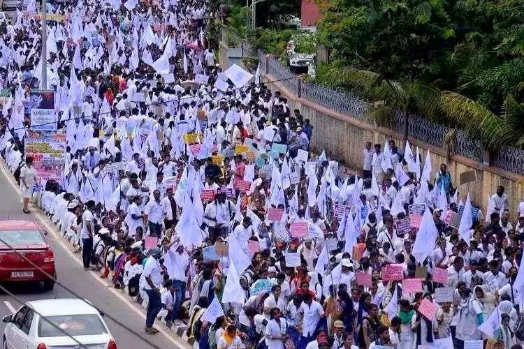 Nurses strike victory procession 