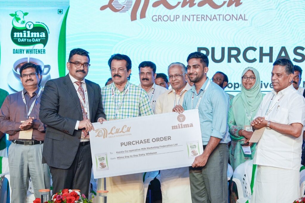 ക്ഷീരകർഷകർക്ക് സമ്മാനമായി മലപ്പുറത്തെ മിൽമ ഡയറിയും മിൽക്ക് പൗഡർ ഫാക്ടറിയും നാടിന് സമർപ്പിച്ചു; ആദ്യ ഓർഡർ ലുലുവിന്