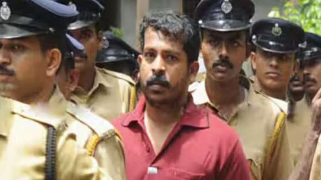 ടിപി ചന്ദ്രശേഖരന്‍ വധക്കേസ് മുഖ്യപ്രതി കൊടി സുനിയ്ക്ക് പരോള്‍; 30 ദിവസത്തെ പരോൾ അമ്മയുടെ അപേക്ഷ പരി​ഗണിച്ച്