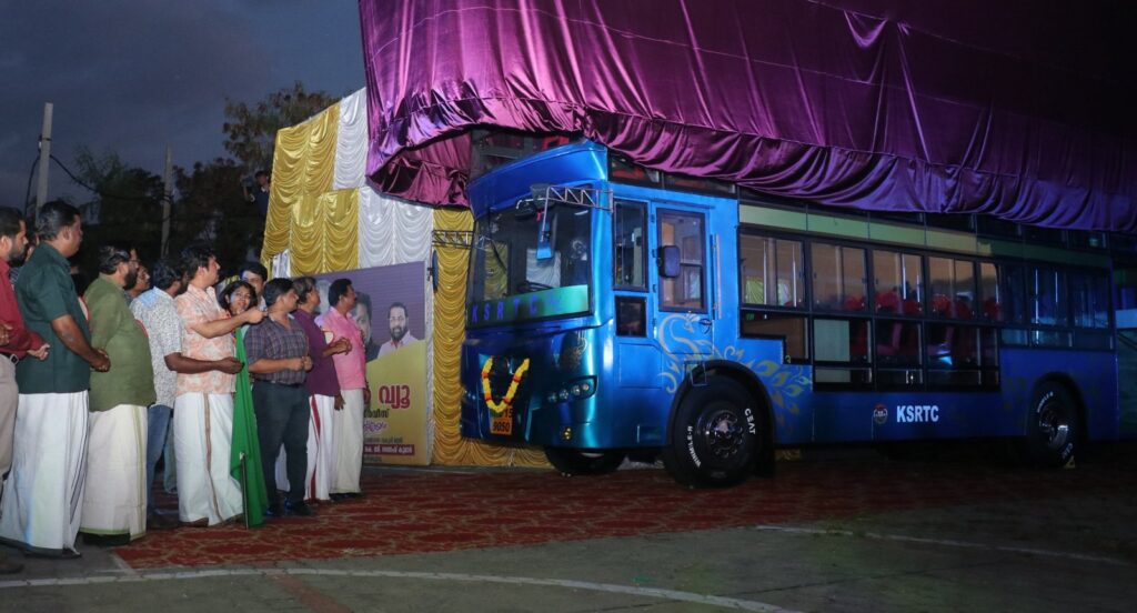 പുതുവത്സര സമ്മാനവുമായി ​ഗണേഷ് കുമാർ; ആനവണ്ടിയുടെ ഡബിൾ ഡക്കർ റോയൽ വ്യൂ എത്തി