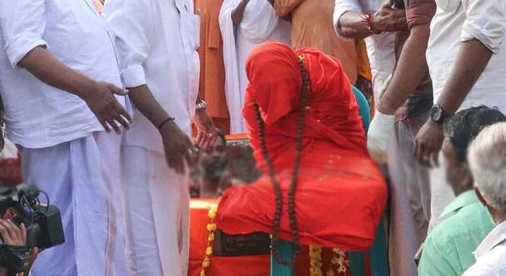 ഹൃദയ വാൽവിൽ രണ്ട് ബ്ളോക്ക്; കാലിൽ മുറിവ്; ​ഗോപൻ സ്വാമിയുടെ പോസ്റ്റുമോർട്ടം റിപ്പോർട്ട് പുറത്ത്; രാസ പരിശോധന തുടരാൻ പൊലീസ്