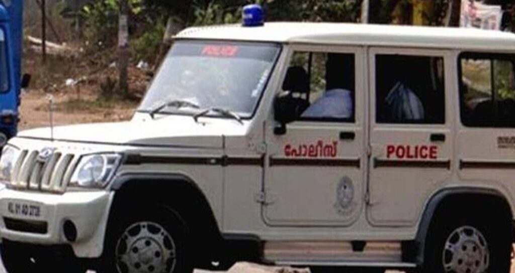 പ​ത്താം ക്ലാ​സു​കാ​ര​നെ ത​ട്ടി​ക്കൊ​ണ്ടു​പോ​യ സം​ഭ​വം; നാ​ല് പേ​ർ അ​റ​സ്റ്റി​ൽ