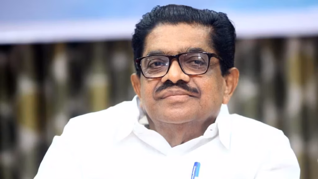 പി​ണ​റാ​യി ഭ​ര​ണം സ​ർ സി​പി​യു​ടെ ഭ​ര​ണ​ത്തെ ഓ​ർ​മി​പ്പി​ക്കു​ന്നു; വിമർശനവുമായി വി.എം സുധീരൻ