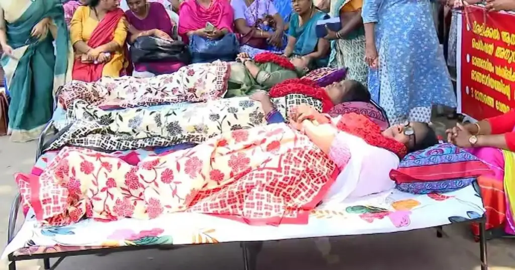 ആശവർക്കർമാരുടെ നിരാഹാര സമരം ഇന്ന് രണ്ടാം ദിവസത്തിലേക്ക്