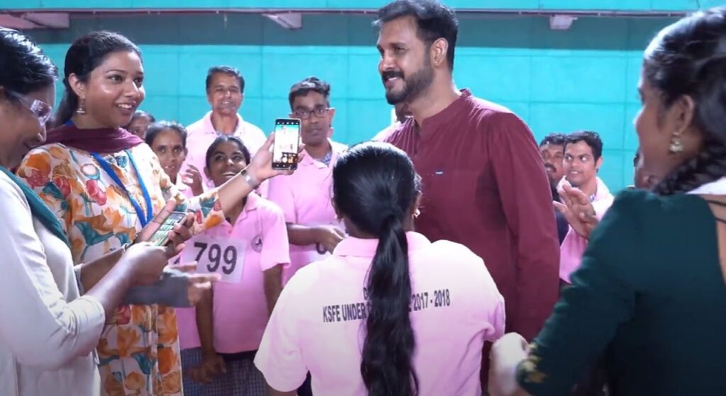 ഭിന്നശേഷി കുട്ടികളുടെ കായികമേളയില്‍ അതിഥിയായി നടന്‍ കൈലാഷ്; ഭിന്നശേഷിക്കുട്ടികള്‍ക്കായി കായിക മേളയൊരുക്കി ലയണ്‍സ് ക്ലബ്