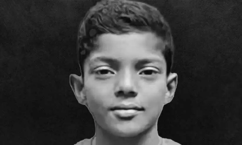 എട്ടാം ക്ലാസുകാരന്റെ മരണത്തിൽ സർക്കാർ സംവിധാനങ്ങൾ പരസ്പരം പഴിചാരുമ്പോൾ വീഴ്ച ആരുടെ ഭാ​ഗത്ത് ? 