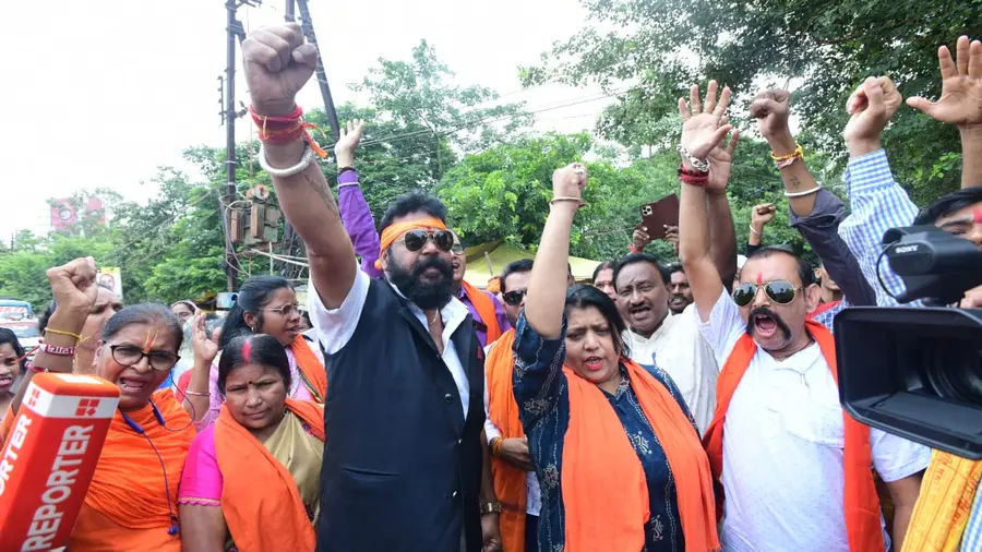 മലയാളി കന്യാസ്ത്രീകൾക്ക് ജാമ്യം നൽകരുതെന്ന ആവശ്യവുമായി ബജ്‍രം​ഗ‍്‍ദളിന്റെ പ്രകടനം