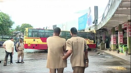 മന്ത്രി പറഞ്ഞു വരണമെന്ന്; വന്നപ്പോൾ സർവീസില്ലെന്നു ജീവനക്കാർ