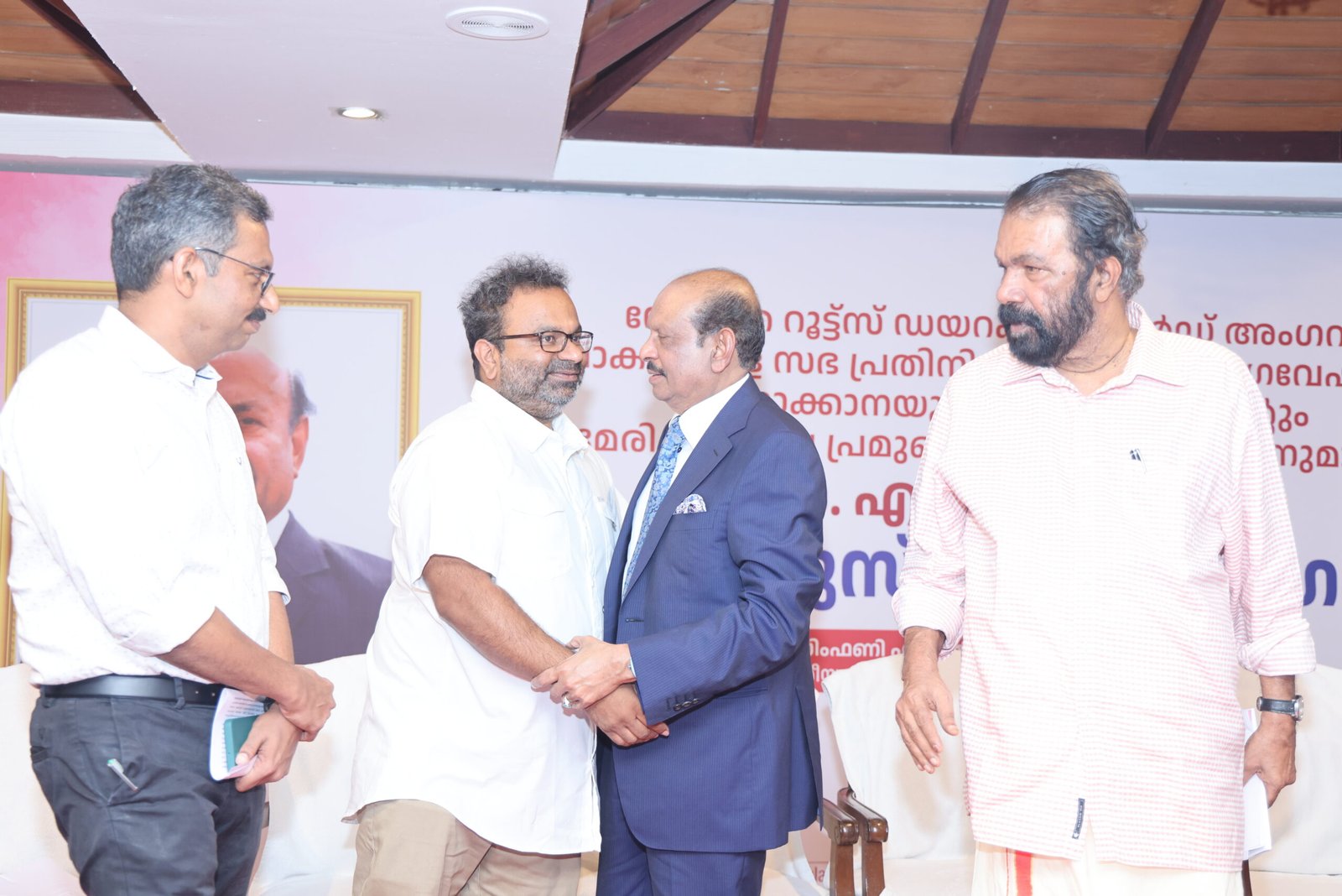 ‌അമേരിക്കൻ ഐക്യനാടുകളിലെ പ്രവാസികളുടെ പ്രിയപ്പെട്ട നേതാവായിരുന്നു അനിരുദ്ധൻ : ഡോ. എം.എ.യൂസഫലി
