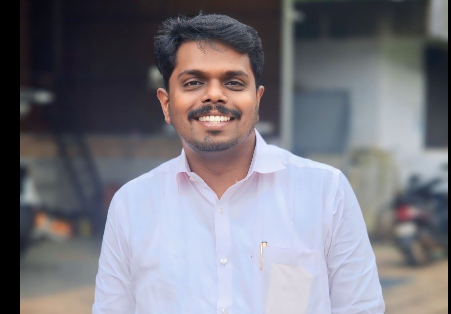 പ്രസ്ഥാനത്തിന് ‌അവമതിപ്പുണ്ടാക്കുന്ന ഏതു വലിയ മാവായാലും മുറിച്ചു മാറ്റപ്പെടേണ്ടി വരും; രാഹുലിനെതിരെ യൂത്ത് കോൺ​ഗ്രസ് സംസ്ഥാന സെക്രട്ടറി ഷഹനാസ്