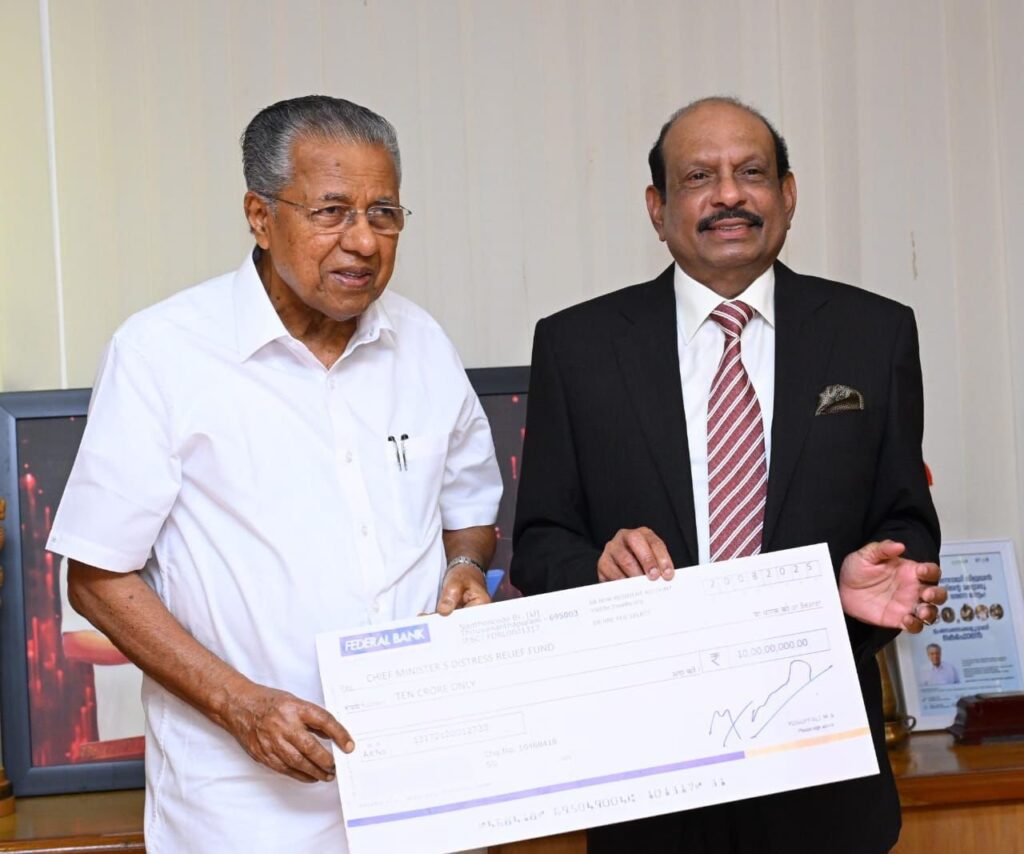 വയനാട് പുനരധിവാസം: 50 വീടുകൾ നിർമ്മിക്കുന്നതിനായി 10 കോടി രൂപ കൂടി മുഖ്യമന്ത്രിക്ക് കൈമാറി എം.എ യൂസഫലി