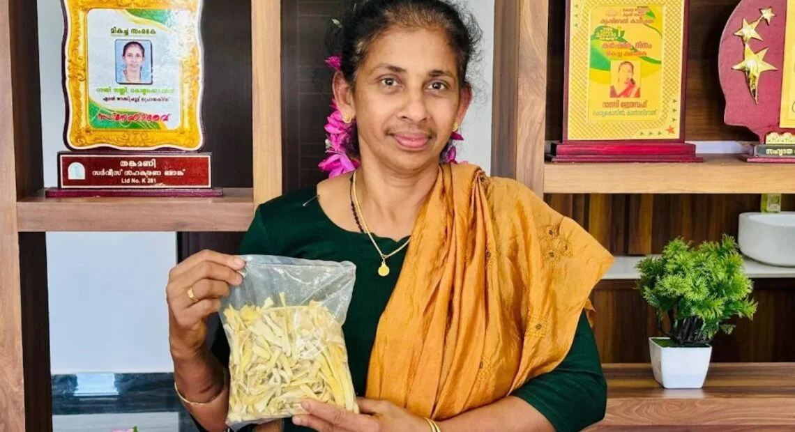ചക്കകൃഷിയിൽ വിപണി കൈയ്യടിക്കിയ വീട്ടമ്മയുടെ വിജയം; മാസം ഈ ഇടുക്കിക്കാരി സമ്പാദിക്കുന്നത് ലക്ഷങ്ങൾ