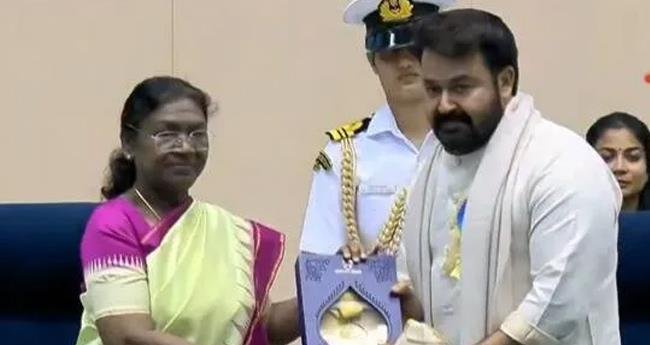ദാ​ദാ സാ​ഹിബ് ഫാ​ൽ​ക്കെ പു​ര​സ്കാ​രം ഏറ്റുവാങ്ങി മോഹൻലാൽ