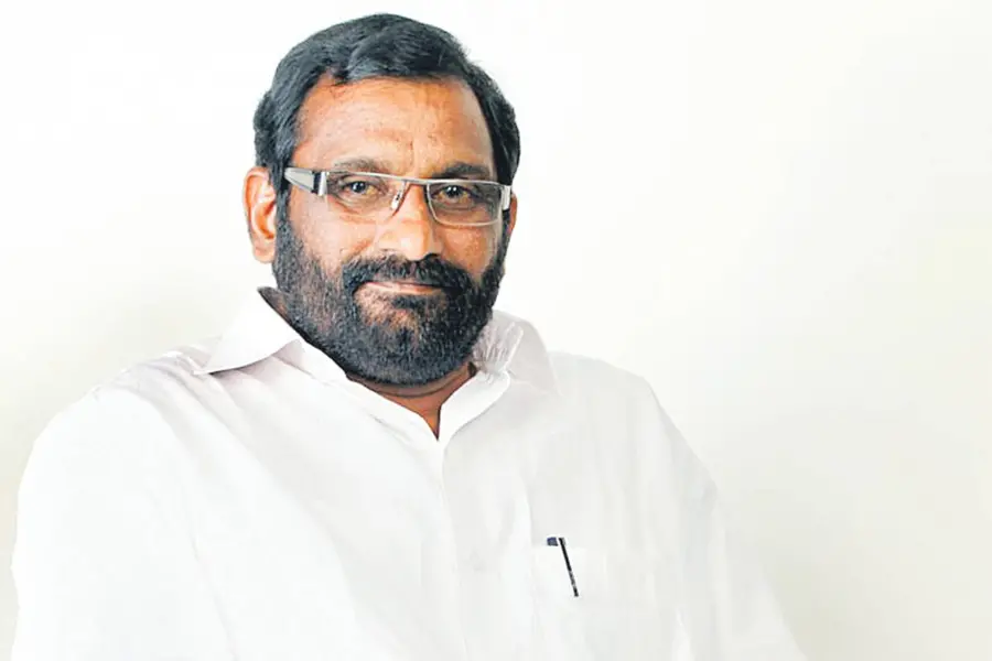 കുന്നംകുളം  മുന്‍ എംഎല്‍എയും സിപിഎം നേതാവുമായി ബാബു എം പാലിശ്ശേരി അന്തരിച്ചു