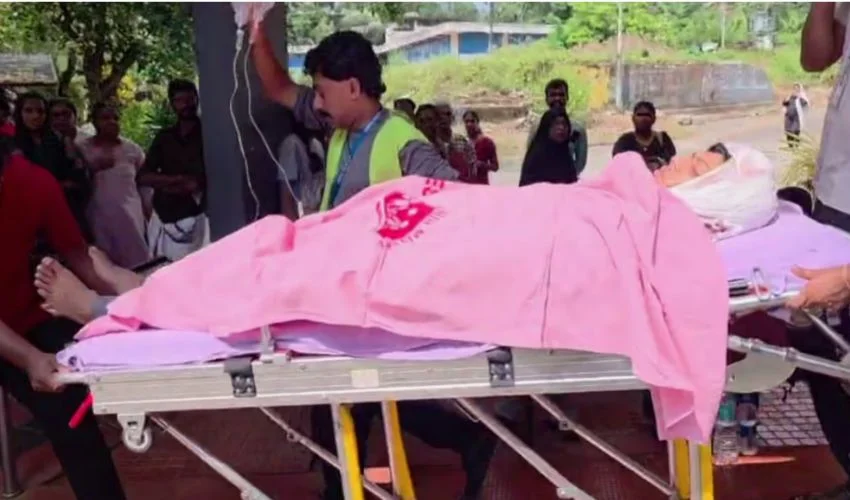 താമരശ്ശേരി താലൂക്ക് ആശുപത്രിയിൽ ഡോക്ടർക്ക് വെട്ടേറ്റു