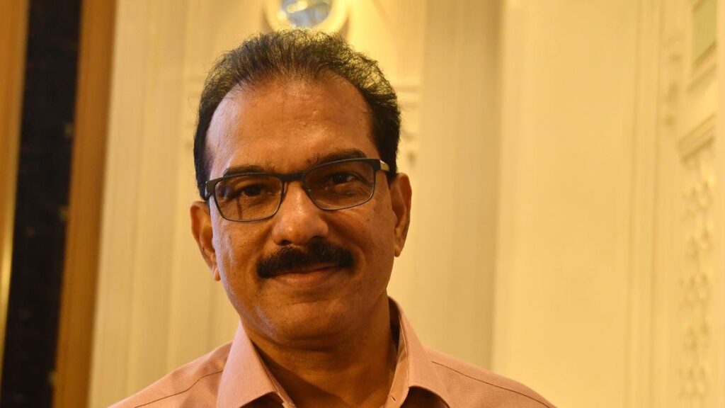 കടുത്ത ഇടത് ഭരണ വിരുദ്ധ തരംഗത്തിലും പതറാതെ ട്വന്റി20