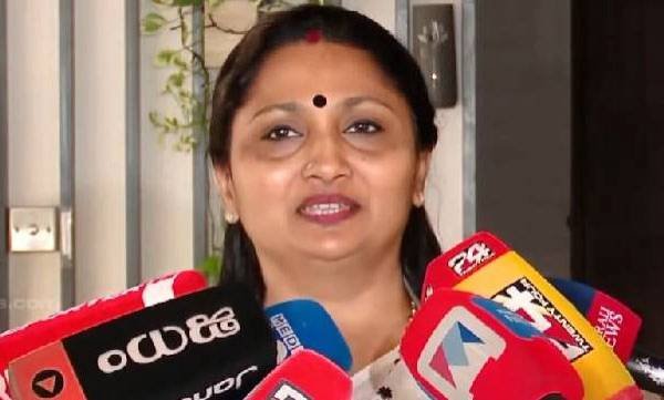 കൊച്ചിമേയര്‍ സ്ഥാനത്തേക്ക് അഭിപ്രായ സര്‍വേ: അതൃപ്തി പരസ്യമായി രേഖപ്പെടുത്തി ദീപ്തി മേരി വര്‍ഗ്ഗീസ്