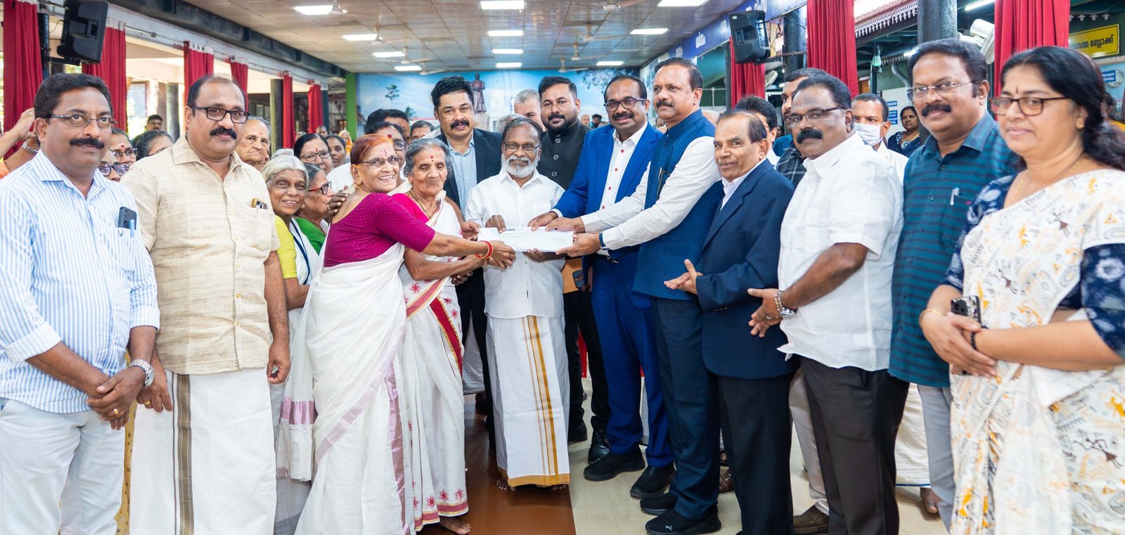 ഗാന്ധിഭവനിലെ അഗതികൾക്കായി വീണ്ടും യൂസഫലിയുടെ റംസാന്‍ സമ്മാനം