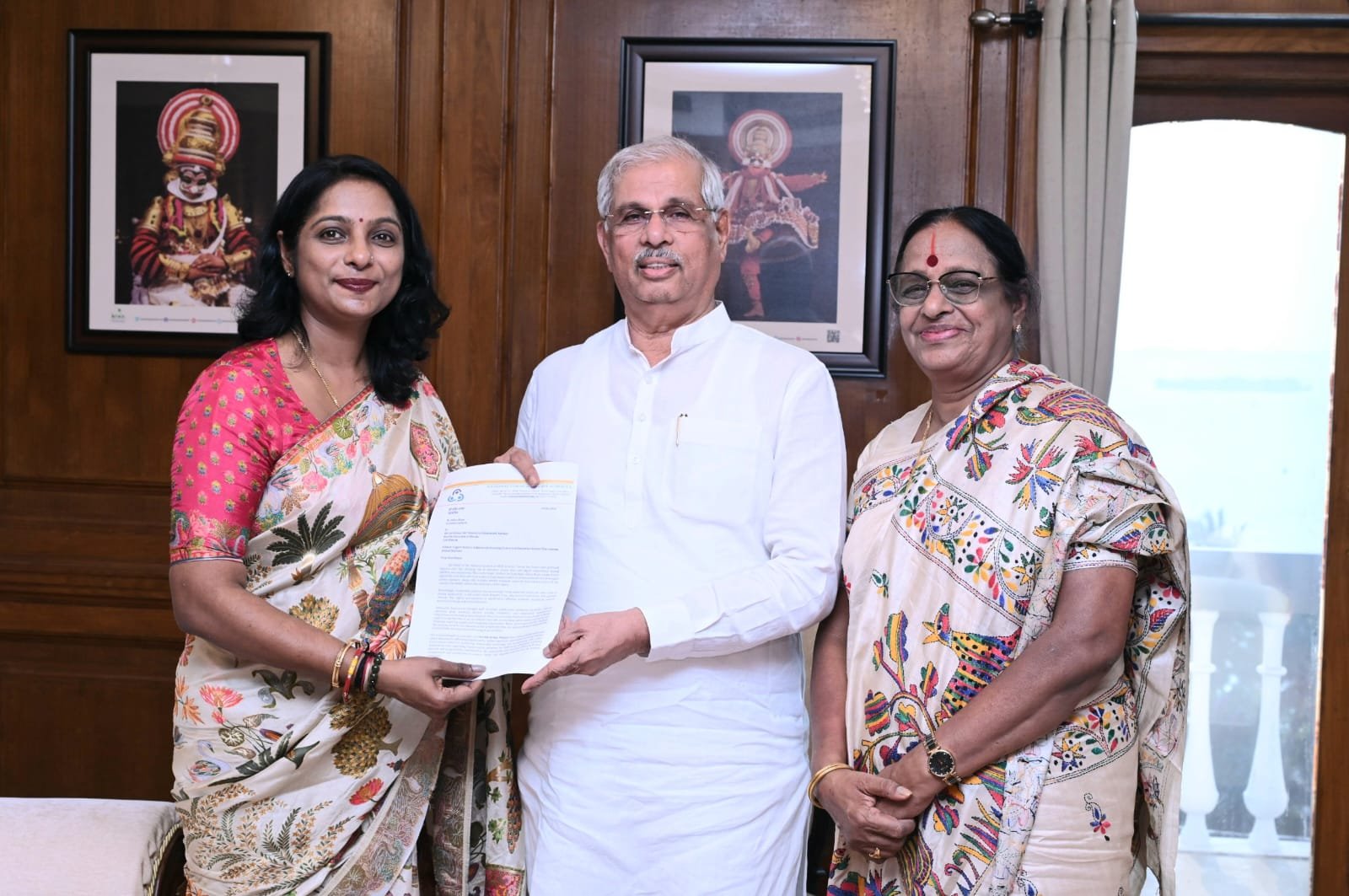 മൊബൈൽ ഉപയോഗ നിയന്ത്രണം: ഗവർണർക്ക് നാഷണൽ കൗൺസിൽ ഓഫ് സി.ബി.എസ്.ഇ സ്‌കൂൾസ് കത്ത് നൽകി
