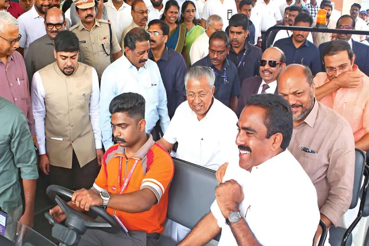 കൊച്ചി വിമാനത്താവളം ഇന്ത്യയിലെ തന്നെ പ്രധാന ഏവിയേഷൻ ഹബ്ബായി മാറുന്നു; ഏത് പുതിയ പ്രോജക്ടിനെ കുറിച്ച് സംസാരിച്ചാലും മുഖ്യമന്ത്രി അത് അം​ഗീകരിക്കും: സിയാൽ ഡയറക്ടർ എം.എ യൂസഫലി