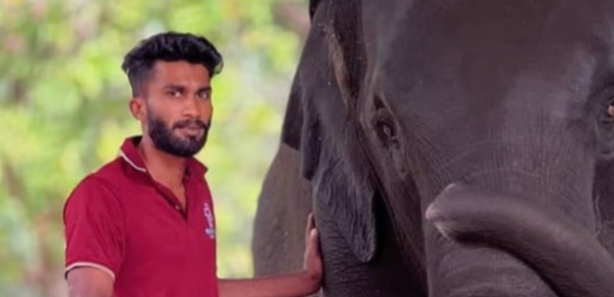 ആ​ന പ​രി​ശീ​ല​ന കേ​ന്ദ്ര​ത്തി​ല്‍ ആ​ന പാ​പ്പാ​നെ തു​മ്പി​കൈ കൊ​ണ്ട് അ​ടി​ച്ചു കൊ​ന്നു