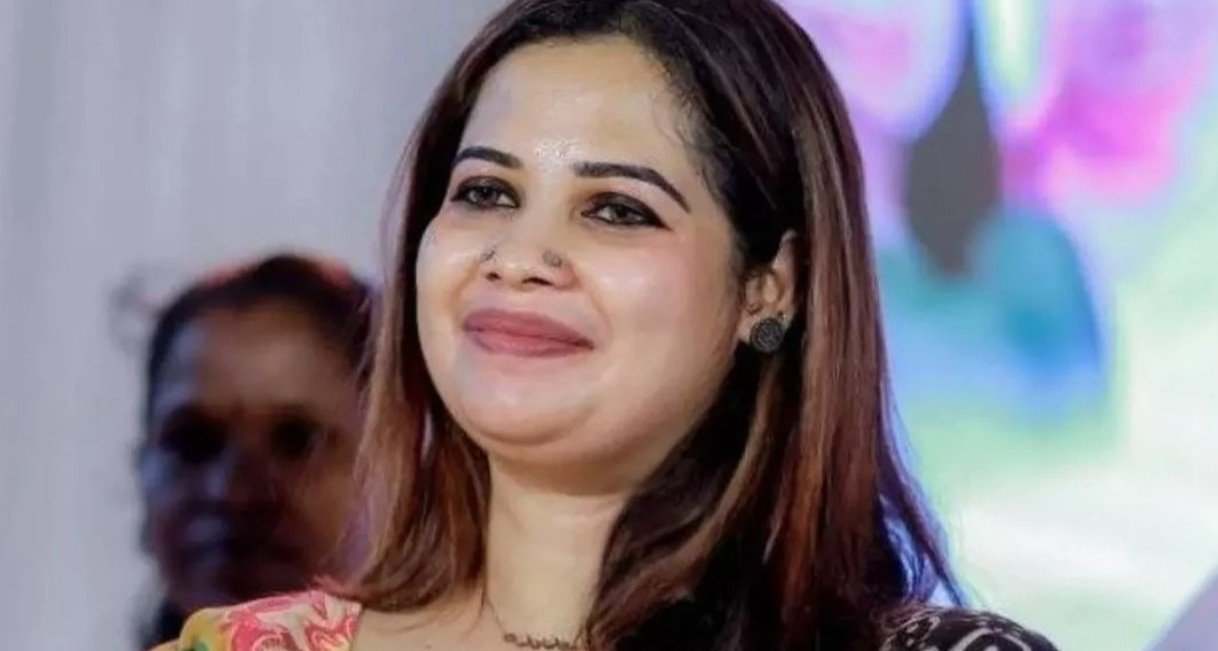 ആ​ത്മ​ഹ​ത്യ​യു​ടെ വ​ക്കി​ൽ; സൈ​ബ​ർ ആ​ക്ര​മ​ണ​ത്തി​നെ​തി​രെ മു​ഖ്യ​മ​ന്ത്രി​ക്ക് പ​രാ​തി ന​ൽ​കി എം.​എ. ഷ​ഹ​നാ​സ്