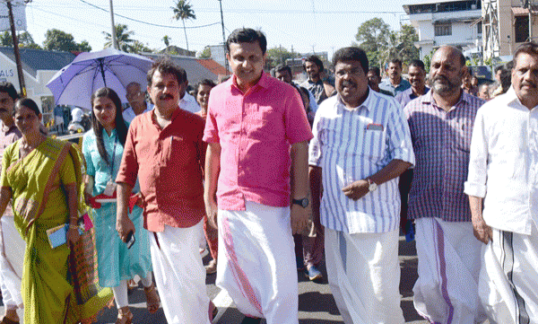മോദിയുടെ ദേശീയപാത ഉദ്ഘാടനം ബഹിഷ്‌ക്കരിക്കാന്‍ മന്ത്രിമാര്‍; പുതിയ പോര്‍മുഖം തുറന്ന് കേന്ദ്രവും സംസ്ഥാനവും