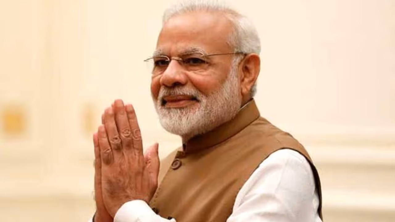 മോദി പാലക്കാടെത്തി; പ്രധാനമന്ത്രിയുടെ പരിപാടിയിൽ സുരക്ഷ വീഴ്ച