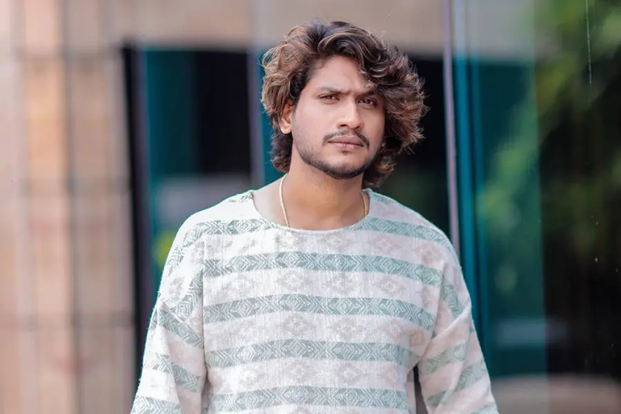 അഖിൽ മാരാരുടെ ഔദ്യോഗിക ഫെയ്‌സ്‌ബുക്ക് പേജിന് ഇന്ത്യയിൽ വിലക്കേർപ്പെടുത്തി