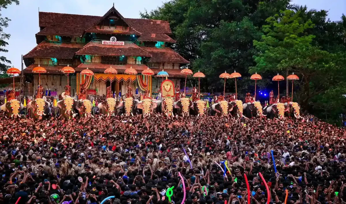 നെയ്തലക്കാവിലമ്മയുടെ തിടമ്പേറ്റി എറണാകുളം ശിവകുമാർ; നാട് ഇനി പൂരാവേശത്തിലേക്ക്