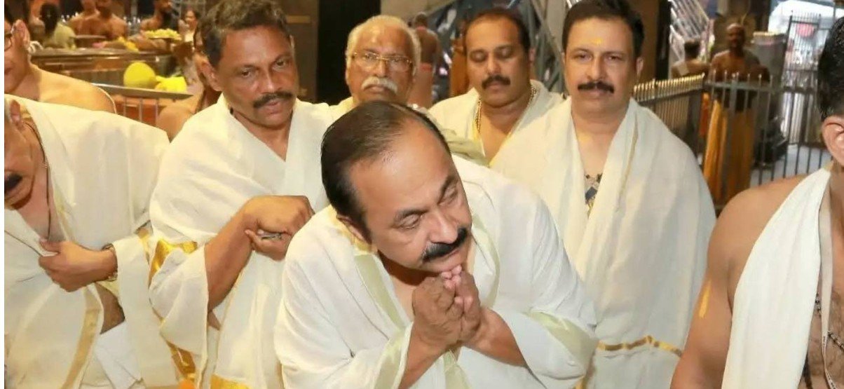 മു​ഖ്യ​മ​ന്ത്രി വി.​ഡി. സ​തീ​ശ​ന്‍റെ ഗു​രു​വാ​യൂ​ർ ക്ഷേത്ര സന്ദർശനം; ചട്ടലംഘനത്തിൽ അന്വേഷണം തുടങ്ങി