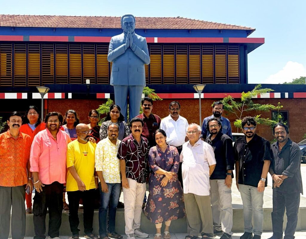 എസ് പി ബി സ്‌മാരകത്തിൽ പുഷ്പാർച്ചന ​നടത്തി ഗായകർ