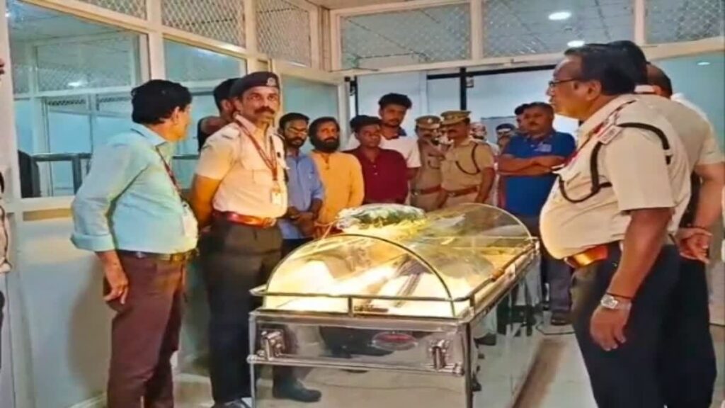നടൻ സലിം കുമാറിന് അന്ത്യാഞ്ജലി അർപ്പിക്കാൻ സിനിമാ സാംസ്കാരിക ലോകം; പൊതുദർശന ചടങ്ങുകൾ തുടങ്ങി