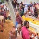 കൊ​ട്ടാ​ര​ക്ക​ര​യി​ൽ ടി​പ്പ​ർ ലോ​റി ബ​സ് സ്റ്റോ​പ്പി​ലേ​ക്ക് പാ​ഞ്ഞു​ക​യ​റി മൂ​ന്ന് മ​ര​ണം, തെ​ര​ച്ചി​ൽ തു​ട​രു​ന്നു