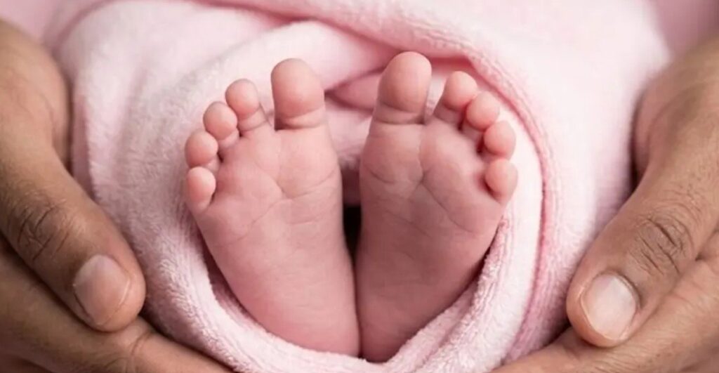 പ്രസവശേഷം അമ്മ വലിച്ചെറിഞ്ഞ കുഞ്ഞിനെ സിഡബ്ല്യുസി ഏറ്റെടുത്തു