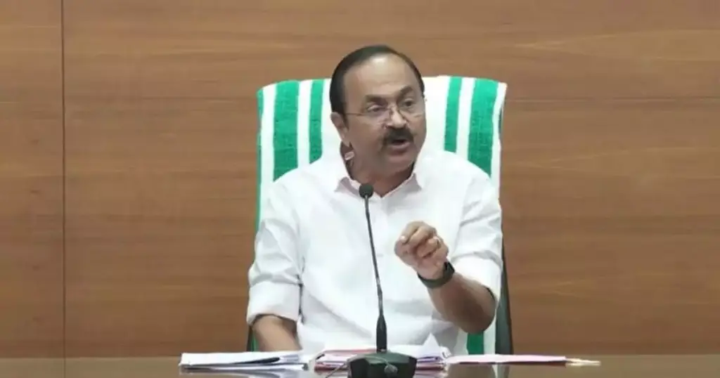 കേന്ദ്രം നൽകുന്ന പണം ഔദാര്യമല്ല, അവകാശമാണെന്ന് മുഖ്യമന്ത്രി; പി എം ശ്രീ പദ്ധതിയുമായി കേരളം മുന്നോട്ട് പോകുമെന്ന് വി.ഡി സതീശൻ