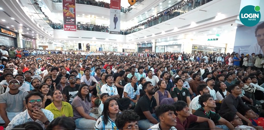 ലോകകപ്പ് ആവേശത്തിൽ അലിഞ്ഞ് ലുലുവും; കൊച്ചി ലുലുമാളിൽ ഫൈനൽ പോരാട്ടം തത്സമയം കണ്ട് ആരാധകർ