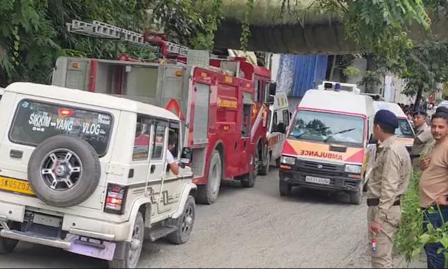 സിക്കിമിൽ തുരങ്കാപകടം; എട്ട് മരണം, കോട്ടയം സ്വദേശി ഉൾപ്പെടെ നിരവധി പേരെ കാണാതായി