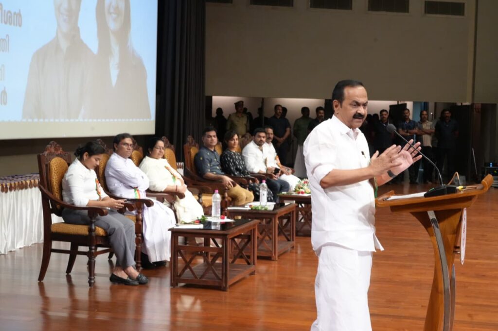 മാറുന്ന ലോകത്തിനൊപ്പം നമ്മുടെ ഉന്നതവിദ്യാഭ്യാസ മേഖലയും മാറണം:മുഖ്യമന്ത്രി