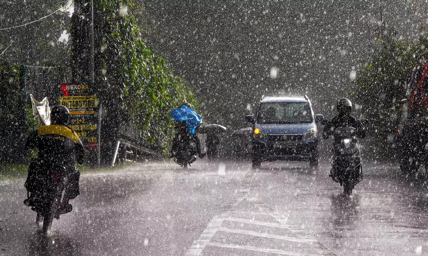 വരുന്ന അഞ്ച് ദിവസവും ശക്തമായ മഴ; സംസ്ഥാനത്തെ മഴ മുന്നറിയിപ്പിൽ മാറ്റം