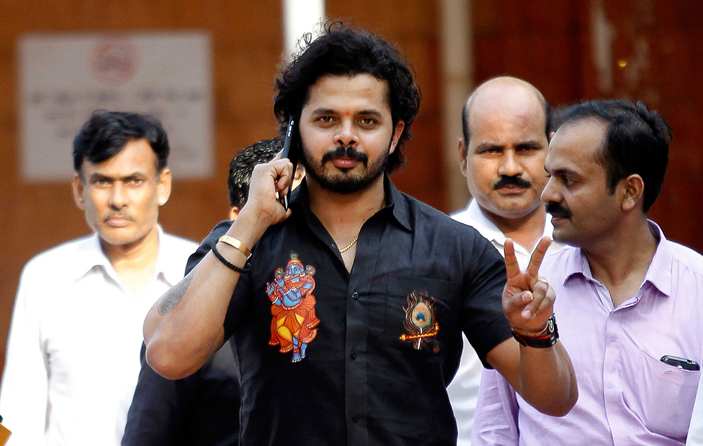 ശ്രീശാന്തിന്റെ വിലക്ക് കേരള ക്രിക്കറ്റ് അസോസിയേഷൻ പിൻവലിച്ചു; നടപടി മാപ്പപേക്ഷയെ തുടർന്ന്
