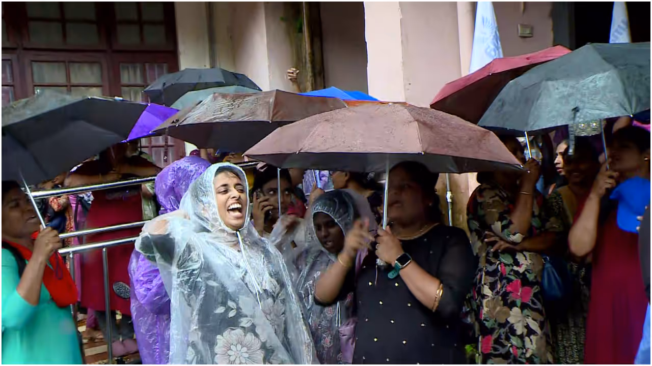 അമല ആശുപത്രിയിൽ നഴ്സുമാരുടെ സമരം അവസാനിച്ചു; 4,000–6,000 രൂപ ശമ്പളവർധന അംഗീകരിച്ച് മാനേജ്മെന്റ്