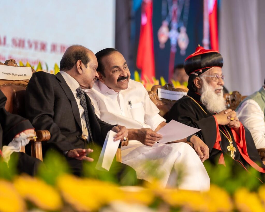 വിദ്യാർത്ഥികൾക്ക് പഠനസഹായമേകുന്ന കര്‍ദിനാള്‍ മാര്‍ ക്ലീമീസ് ബാവയുടെ പ്രവർത്തനത്തിന് പിന്തുണയുമായി എം.എ യൂസഫലി ; വിദ്യാർത്ഥികളുടെ പഠനാവശ്യങ്ങൾക്കായി 1 കോടി രൂപയുടെ സഹായം എം.എ യൂസഫലി പ്രഖ്യാപിച്ചു