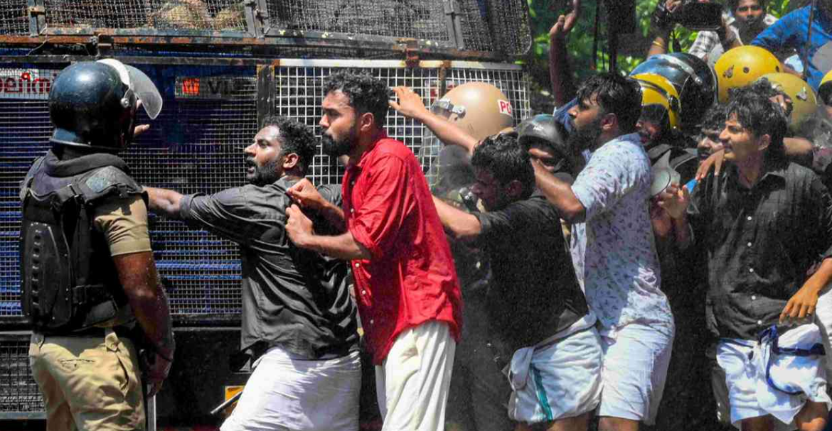 സെക്രട്ടേറിയറ്റ് മാർച്ചിനിടെ പൊലീസിനെ ആക്രമിച്ച കേസ്; എസ്എഫ്ഐ പ്രവർത്തകൻ അറസ്റ്റിൽ