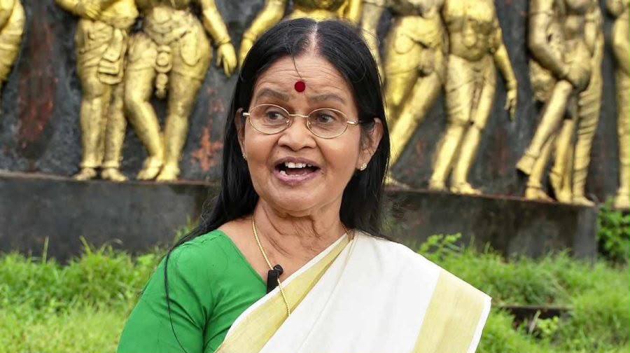 സുഡാനിയിലെ ഉമ്മ: നടി സാവിത്രി ശ്രീധരൻ അന്തരിച്ചു