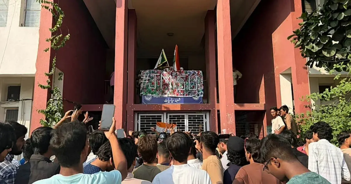 ജാമിഅ മില്ലിയ വിദ്യാർഥി സമരം വിജയം; യൂണിയൻ തിരഞ്ഞെടുപ്പ് പുനഃസ്ഥാപിക്കുമെന്ന് സർവകലാശാല