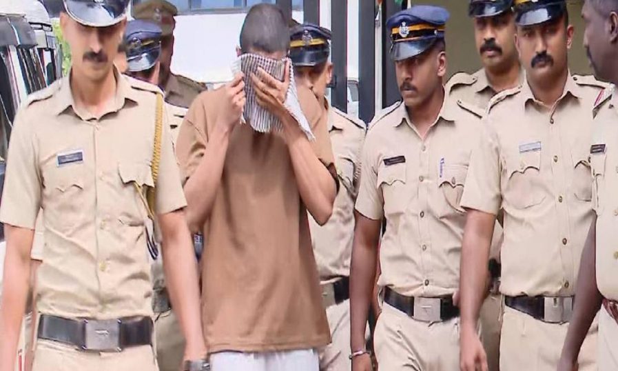നെടുമ്പാശ്ശേരി മിനി കൂപ്പർ അപകടം: പ്രതിയുമായി തെളിവെടുപ്പ് നടത്തി പോലീസ്